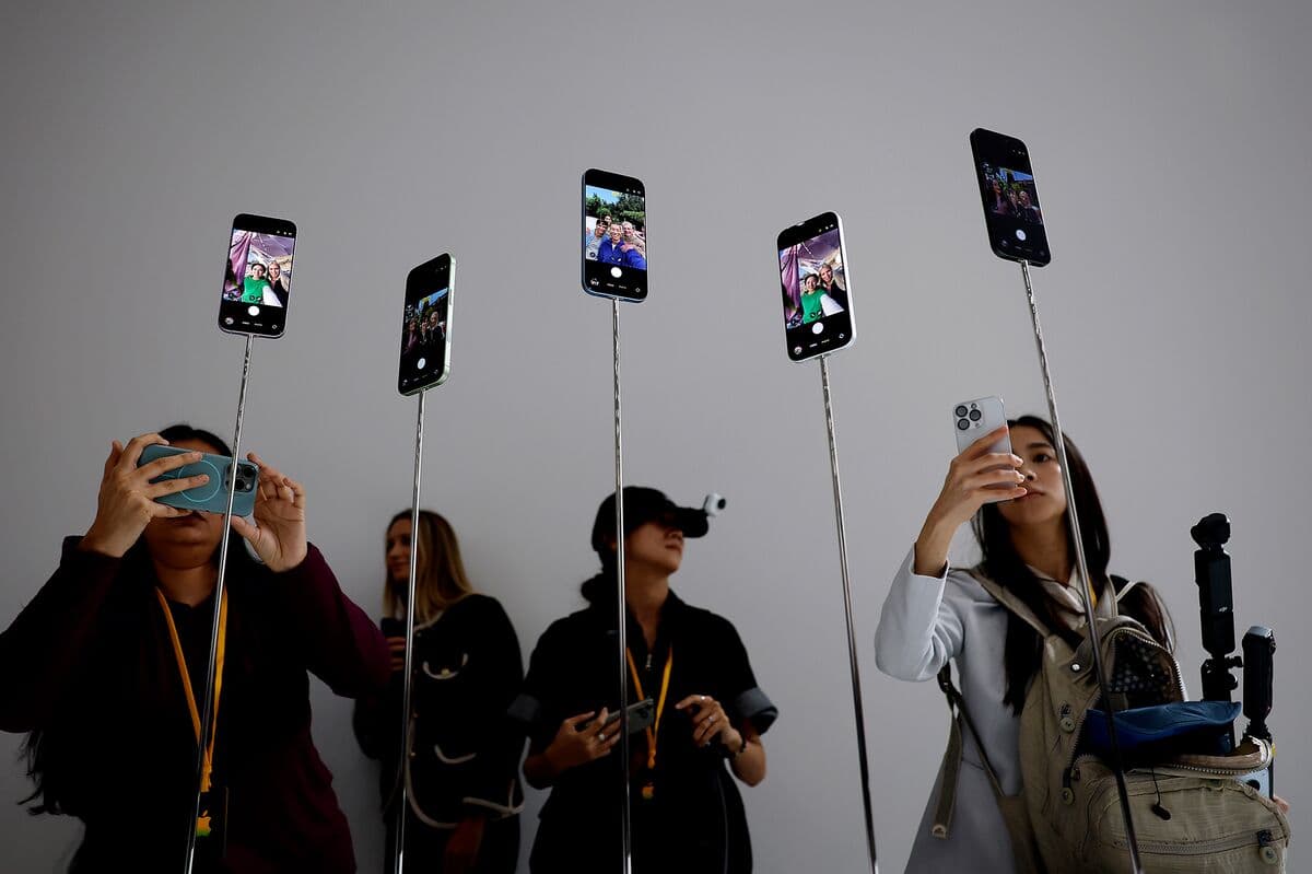 Apple to Introduce Customizable Camera and Siri Updates in iOS 27