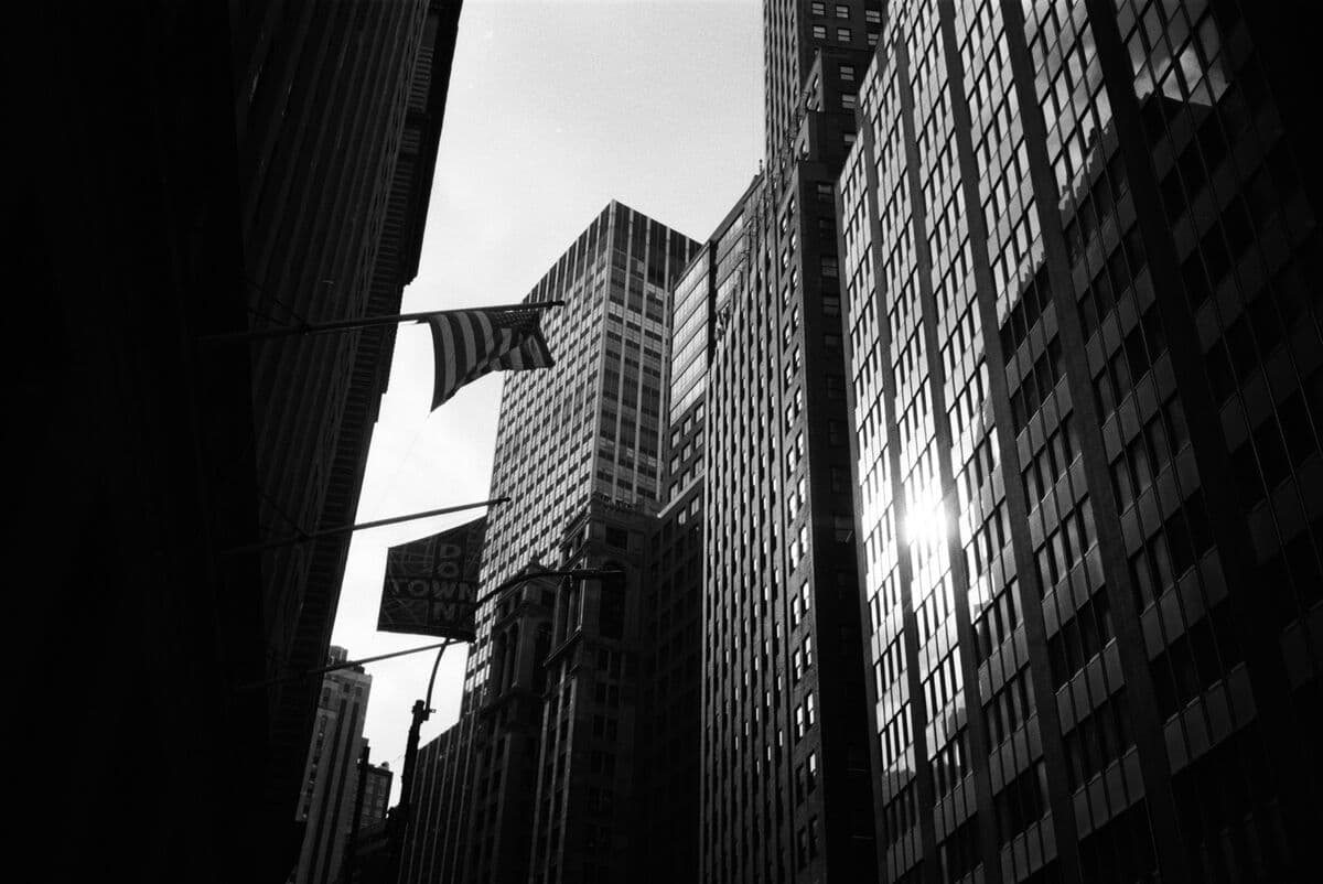 Increased Demand for Risky US Dollar Loans Leads to Larger Borrowing Deals