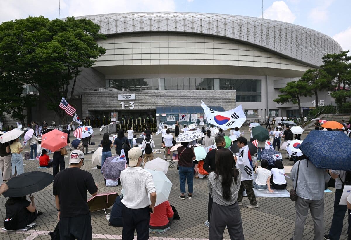 Young Voters in South Korea Seek Clarity on Ballot Shortages During Elections