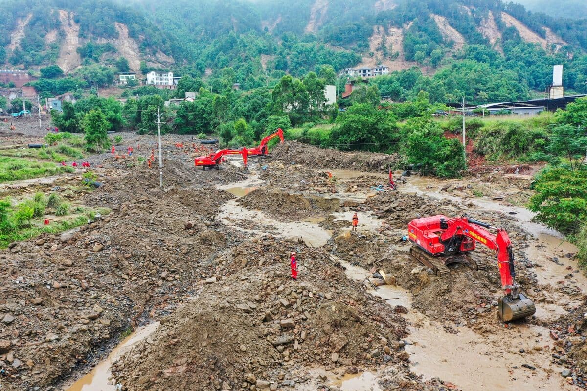Heavy Rain Forecasts Prompt Flood Warnings for Southern China Rice Fields