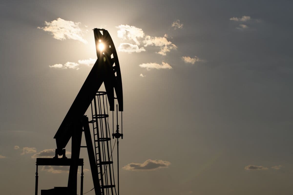 Crude Falls After Trump’s Latest Comments on Iran Protests