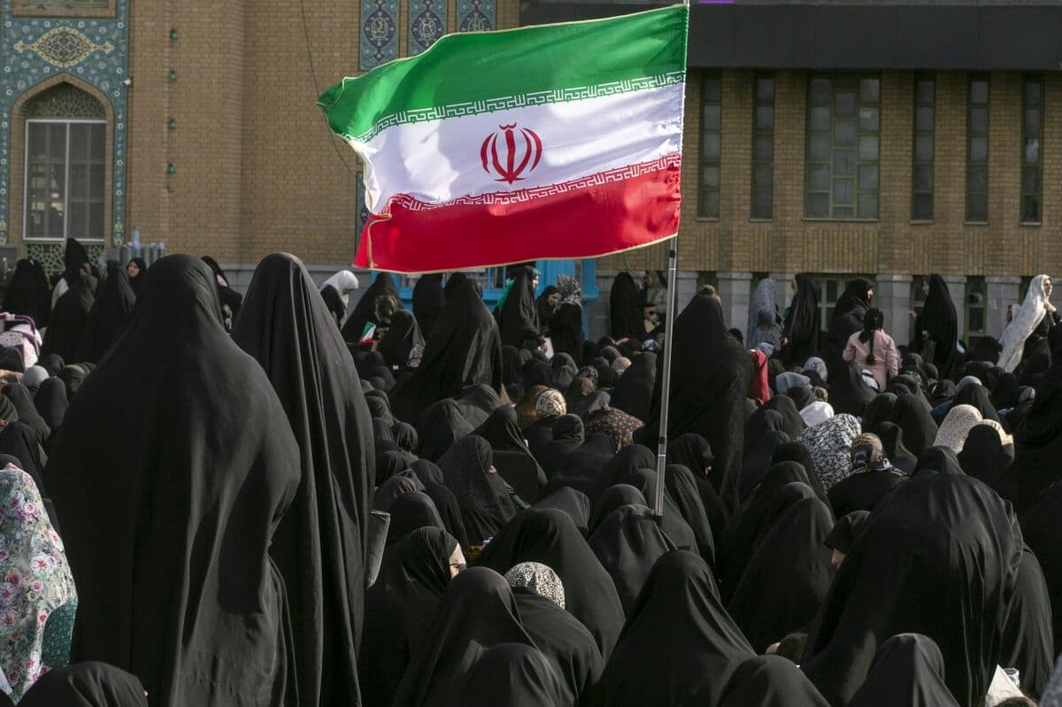 Iran and US Exchange Accusations of Ceasefire Violations Amid Ongoing Conflict