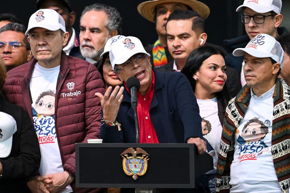 Petro’s Approval Rating Jumps Ahead of Colombia’s Election