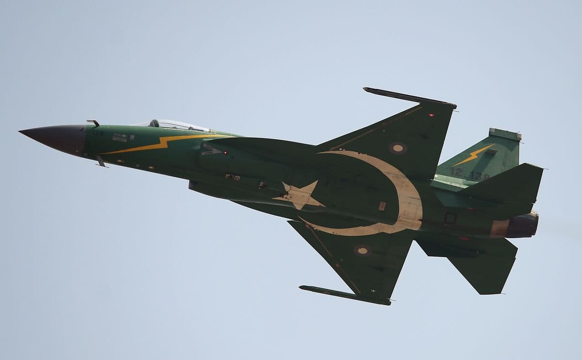 Pakistan Says It Discussed JF-17 Fighter Jets With Indonesia