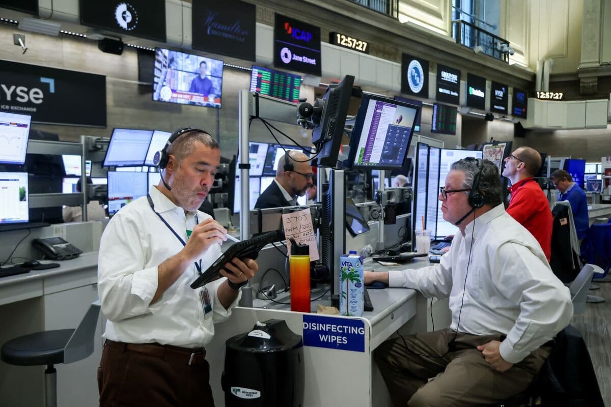 US Stocks Recover from Losses Following Report of US-Iran Deal