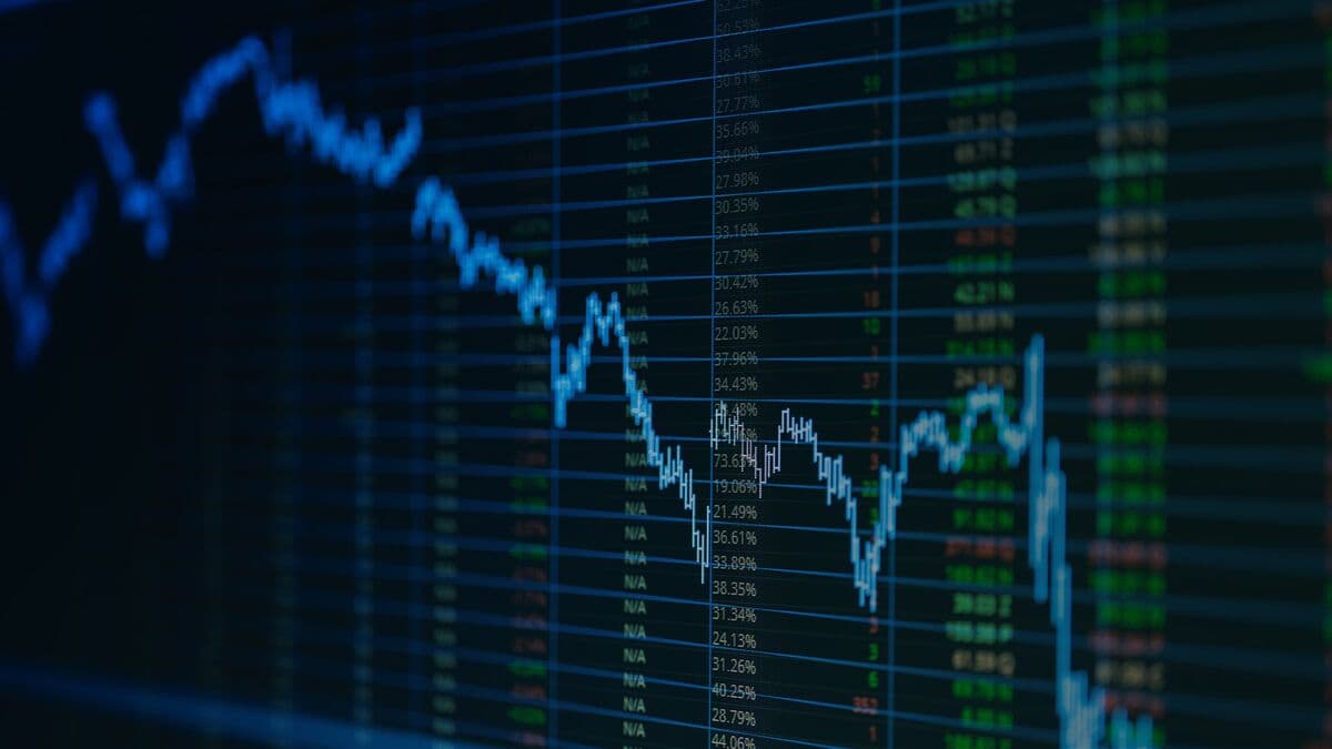 Bond Yields Decline Amid Rising Inflation Concerns from Middle East Tensions