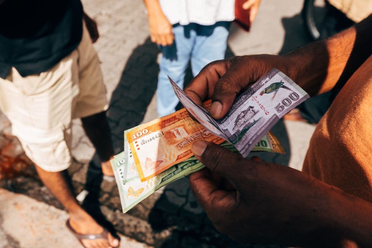 Sri Lankan Rupee Sees Largest Rally in Three Years, Tops Asian Currencies