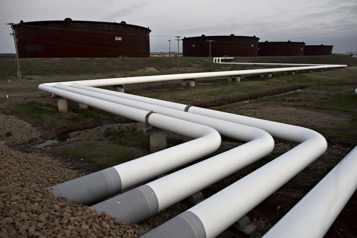 Oil Prices Remain Near Three-Month Low Amid Iran Deal Supply Expectations