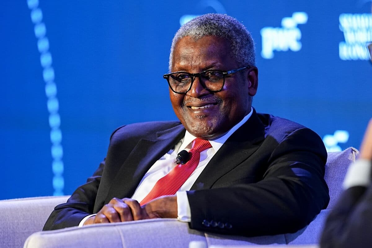 Dangote's Oil Refinery Share Placement Attracts $2 Billion in Demand