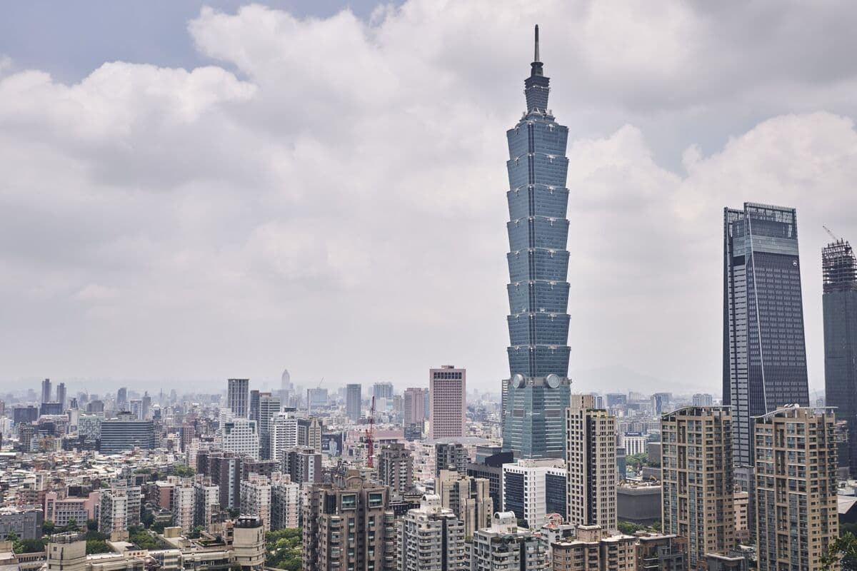 Taiwan Allows Life Insurers to Invest in Artificial Intelligence Projects