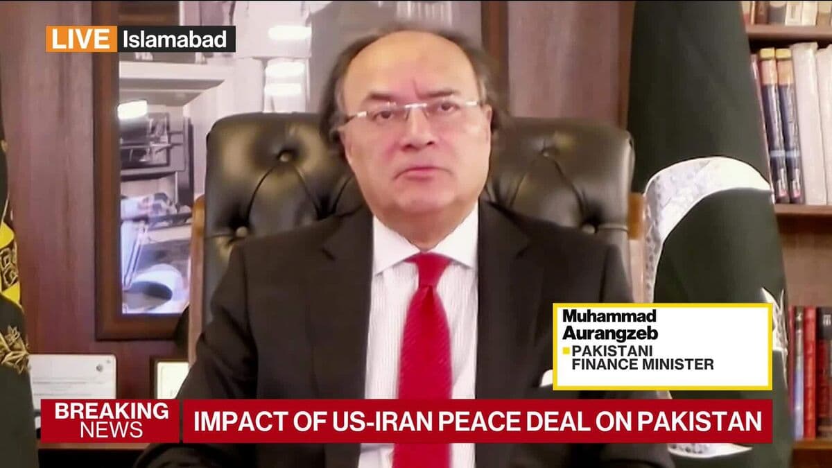 Pakistan's Finance Minister Highlights Role in US-Iran Agreement