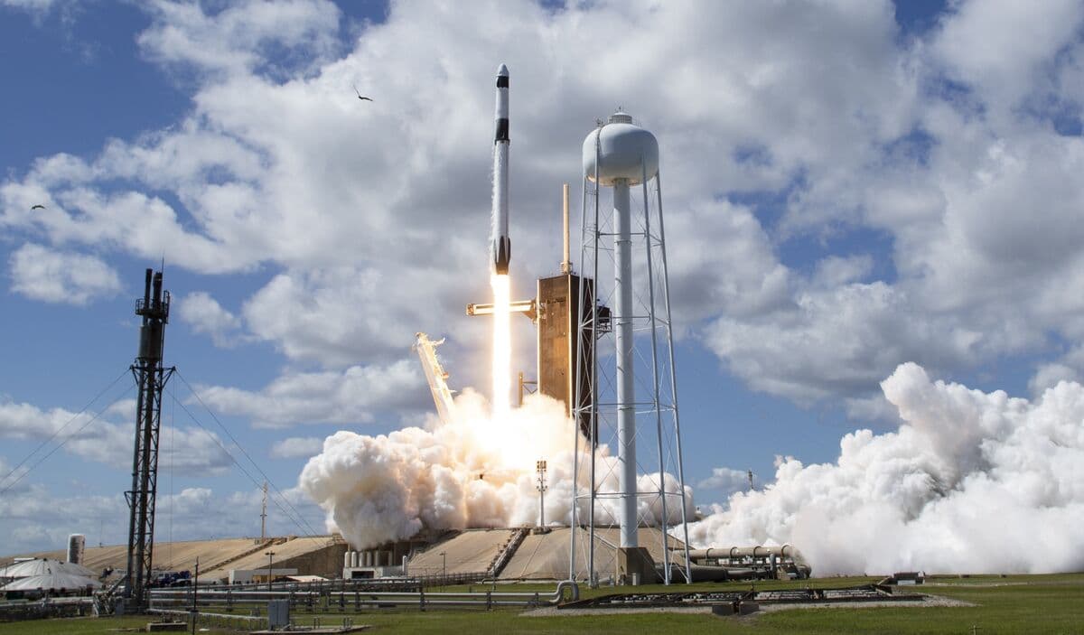SpaceX Plans Record $75 Billion IPO to Support AI and Launch Initiatives