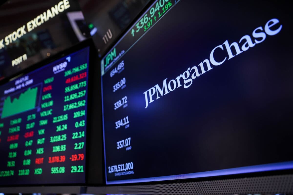 Traders Anticipate Nearly 50% Chance of July Rate Hike Amid Rising Oil Prices