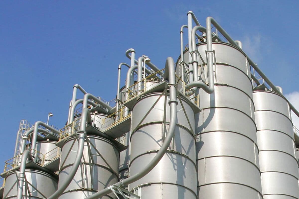 Shortage of Naphtha Threatens Supply Chain Chaos in Japan