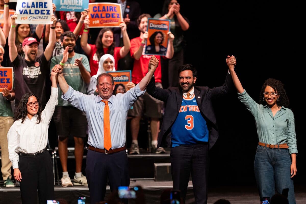 New York City Engages in Competitive Primaries, Suburban Race Crucial for House Control