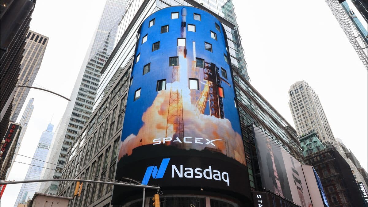 SpaceX Shares Surge 19% Following Landmark $75 Billion IPO