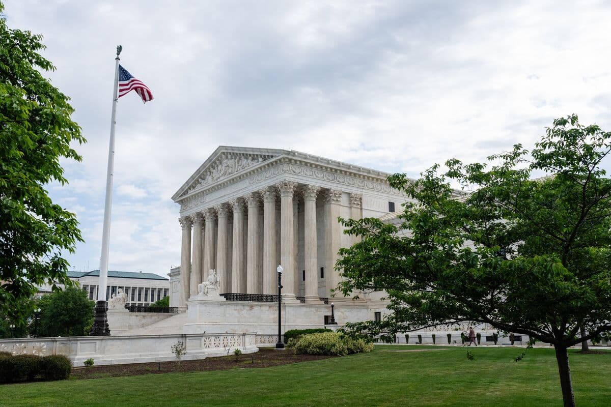 Supreme Court Declines Florida's Lawsuit on Immigrant Driver's Licenses