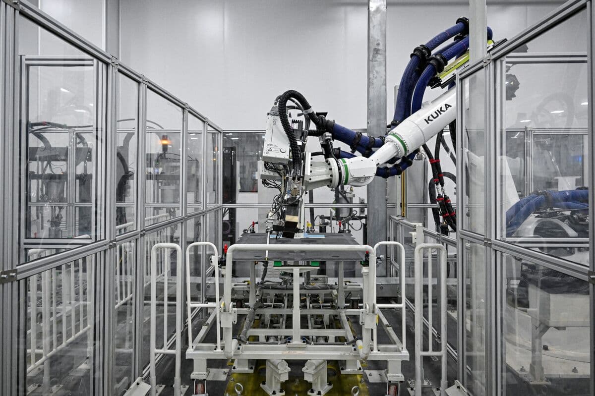 China's Key Manufacturing Region Faces Energy Challenges Amid Iran Conflict