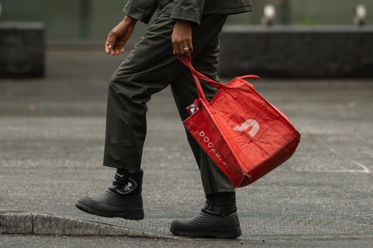 DoorDash's New Technology Could Challenge Payments Companies, Analyst Warns