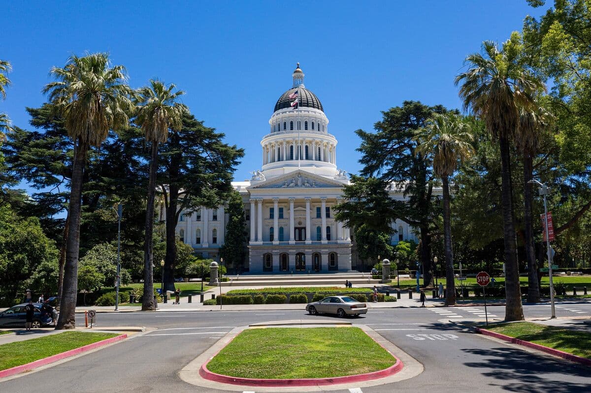 California Lawmakers Propose Changes to Financial Reserves Amid AI IPO Surge