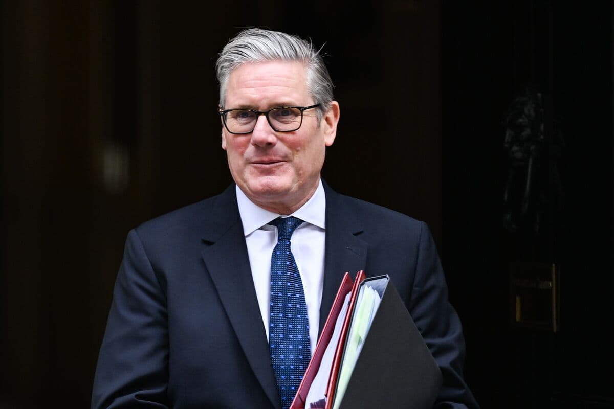 Starmer's Leadership Crisis Complicates Thames Water Deal Negotiations