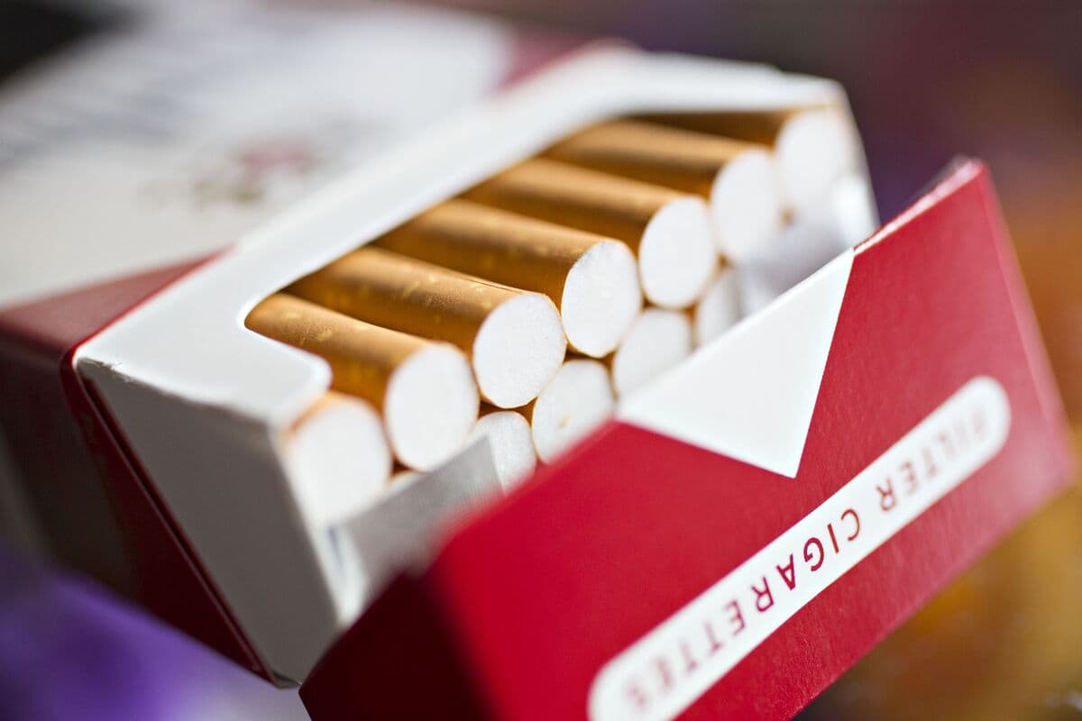 Philip Morris Lowers Profit Forecast Following $500 Million Write-Down in Canada