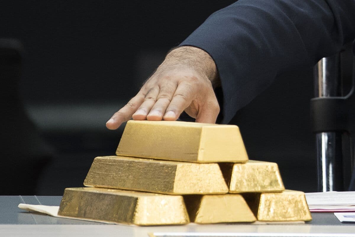 Gold Prices Rise Following Trump's Indication of Possible Iran Peace Deal