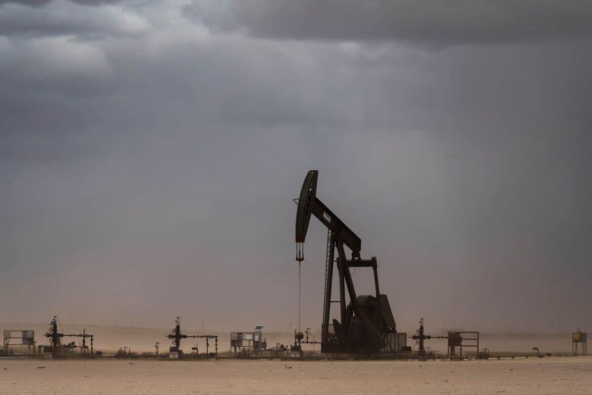 Oil Prices Rise Following US Military Strikes on Iran After Helicopter Incident