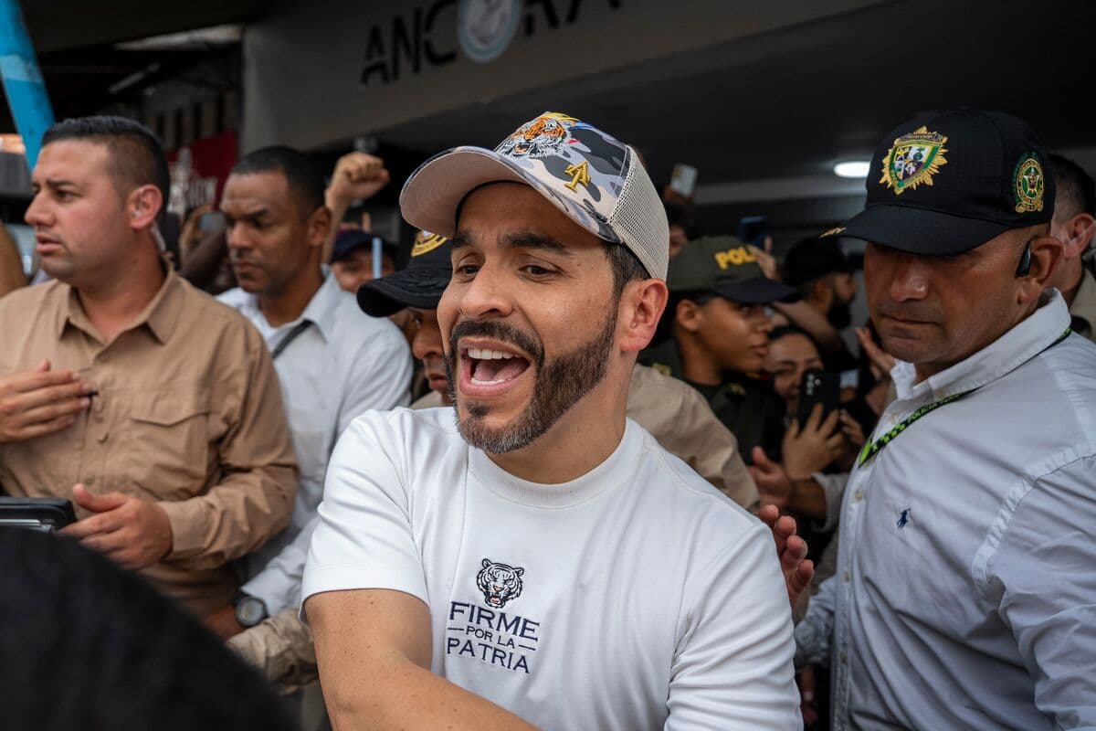 Investors Show Interest in Pro-Trump Colombian Candidate Before Election