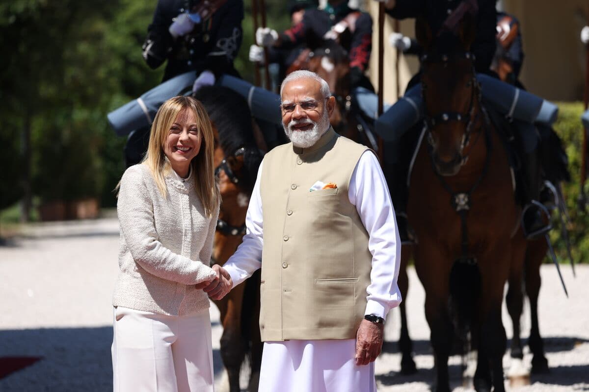 Modi's Gift of Toffees to Meloni Boosts Shares of Small Indian Software Firm
