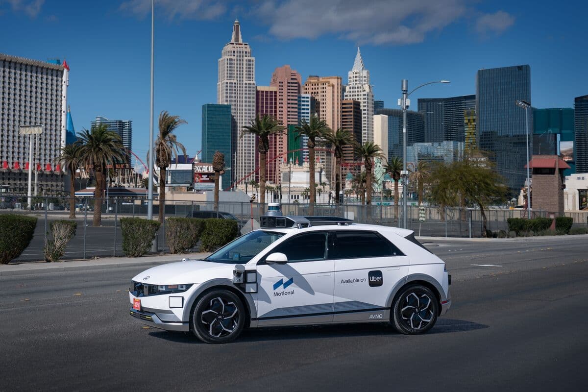 Uber, Hyundai-Backed Motional Relaunch Robotaxi Service in Vegas