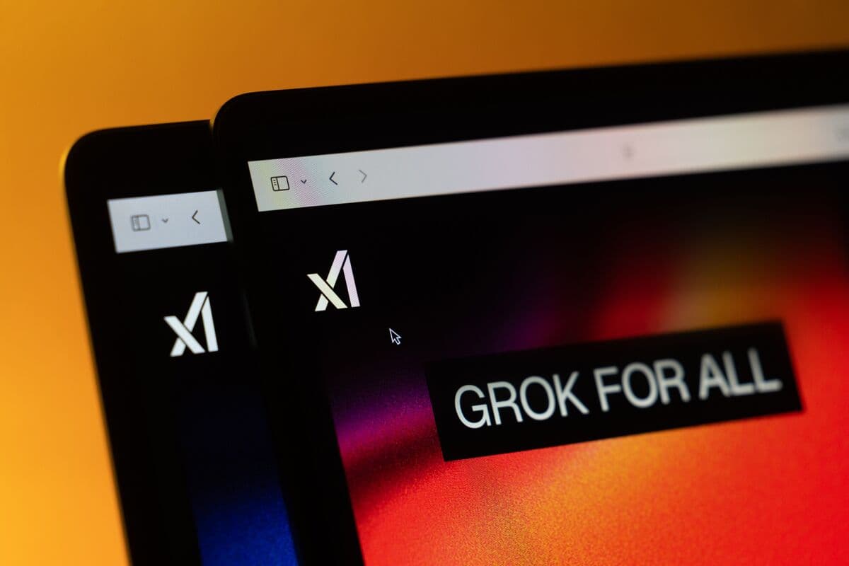 Musk’s xAI Hiring Credit Experts, Bankers to Teach Grok Finance