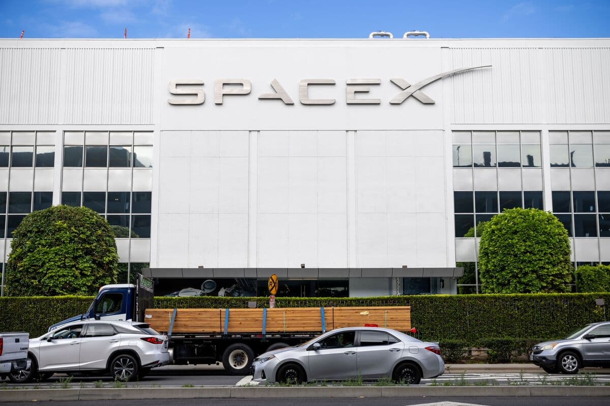 AkademikerPension Excludes SpaceX from Investment Portfolio Over Governance Concerns