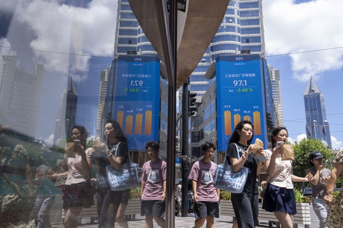 China’s Regulator to Deepen Focus on Returns in Fund Overhaul