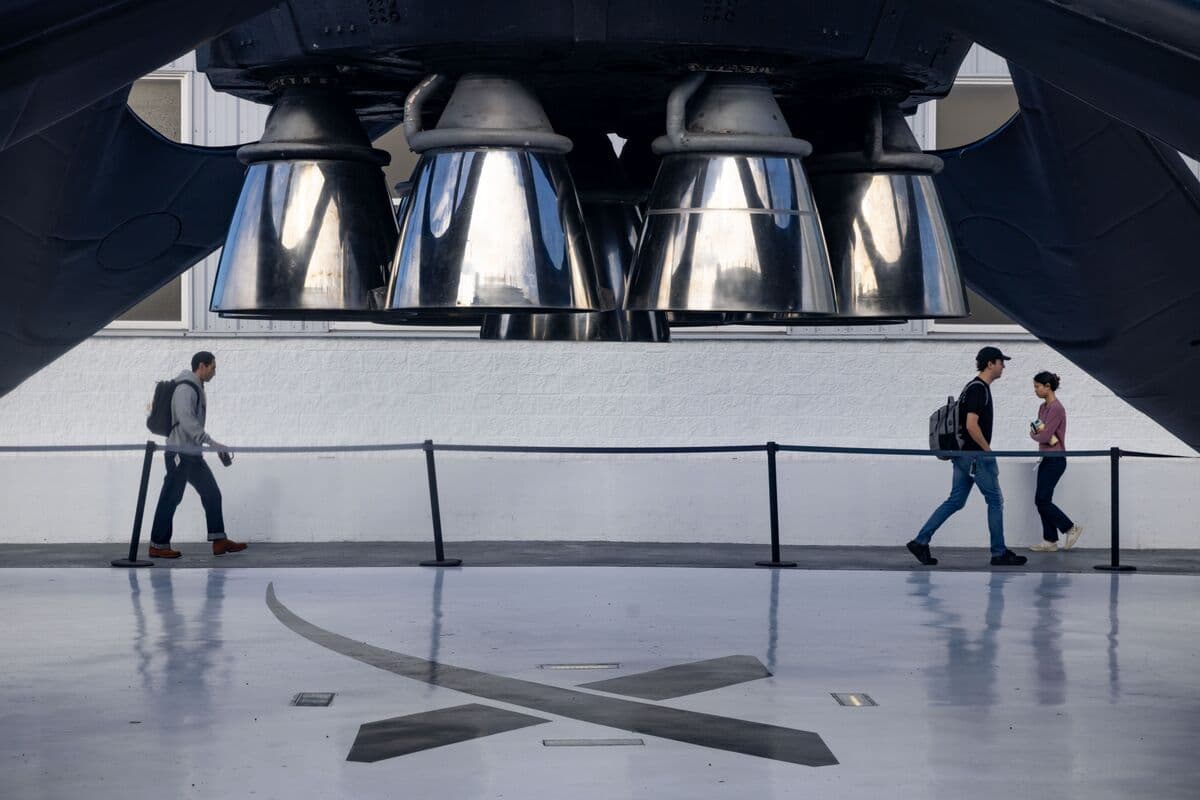 Middle Eastern Funds Place Billions in Orders for SpaceX IPO