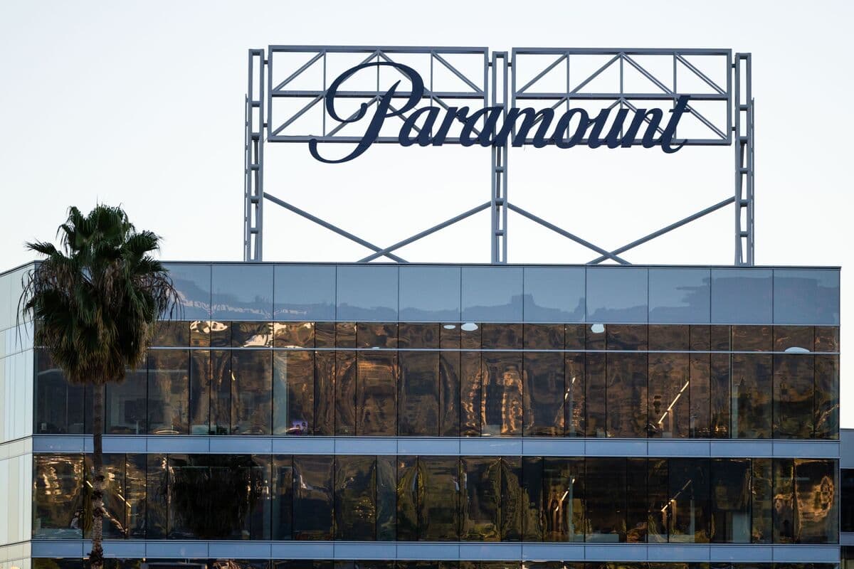 Paramount Holds Macron Talks in European Push for Warner Deal