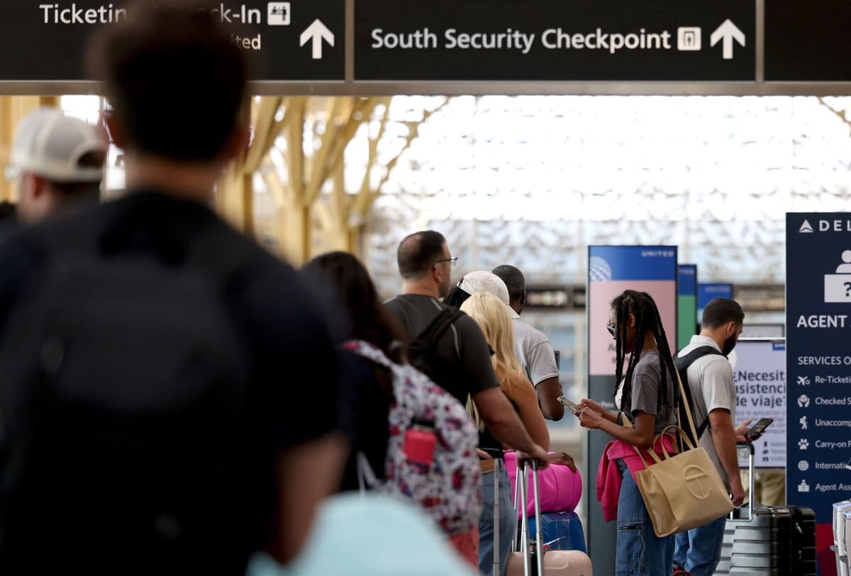 Federal Reserve Watchdog Calls for Enhanced Security in International Travel