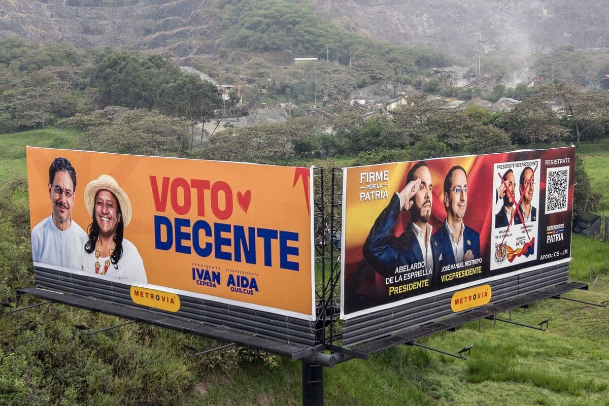 Candidates Mobilize Poll Watchers Ahead of Colombia's Critical Election
