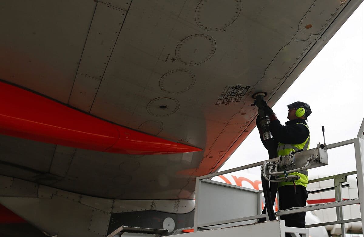 Menzies Aviation Anticipates Continued High Jet Fuel Prices This Summer