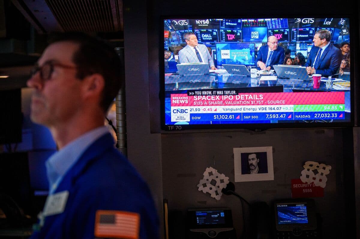 Wall Street Prepares for SpaceX IPO with Stress Tests and Watch Parties