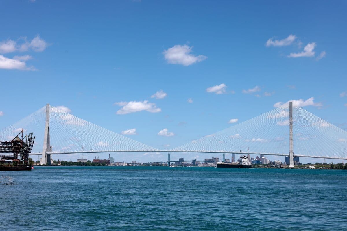 US and Canada Reach Agreement to Open Detroit-Windsor Bridge in July