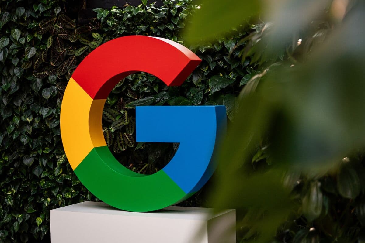 Google to Lose Two Key AI Researchers to Rival Anthropic