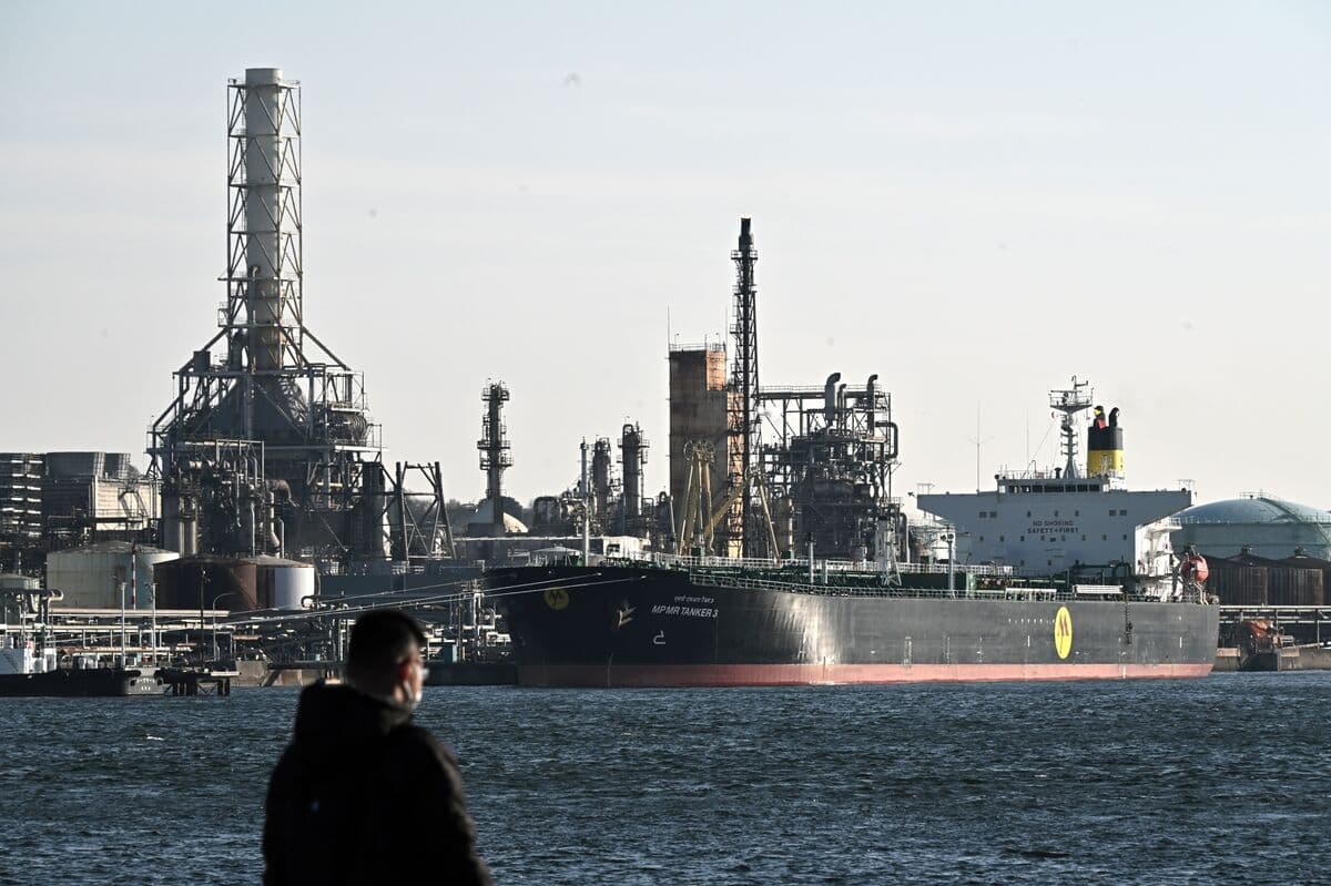 Japan's Crude Oil Imports Expected to Rise to 1.7 Million Barrels Daily in May