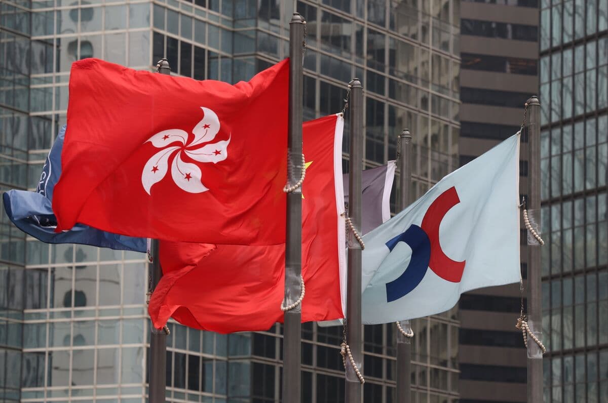 Luxshare Precision Industry Shares Decline in Hong Kong Trading Debut