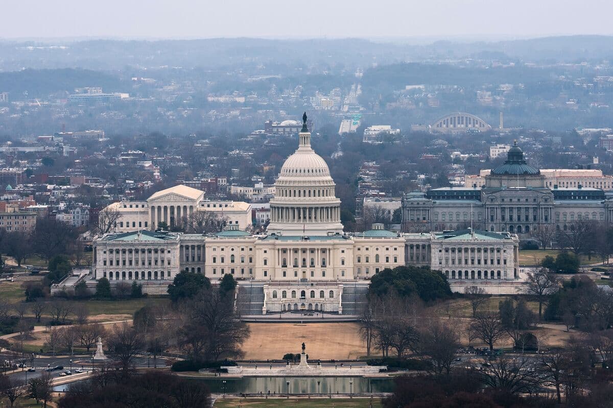 Bipartisan Senators Reach Agreement with Trump on Russian Sanctions Legislation