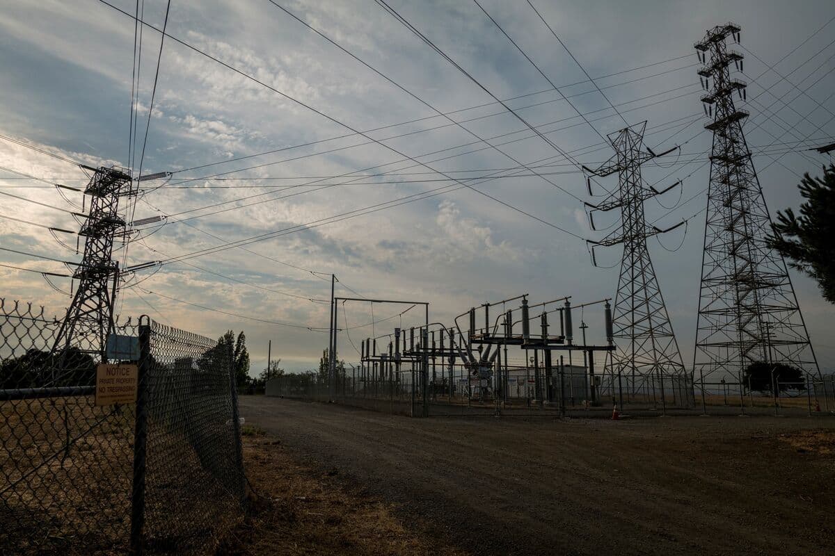 Power Companies See Stock Gains Following US Grid's Data Center Plans