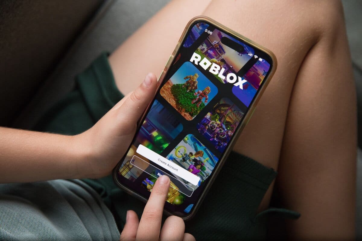 Advocacy Groups Request FTC Investigation of Roblox Over Child Spending