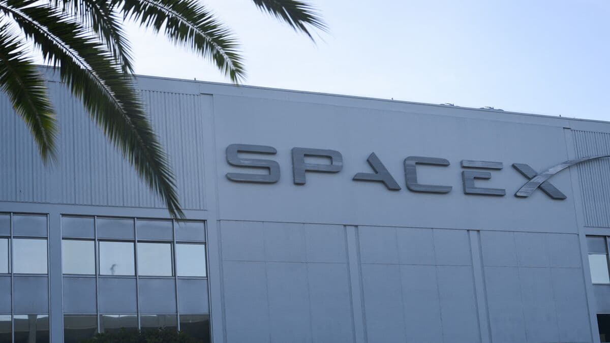 Concerns Emerge Regarding Corporate Governance in SpaceX's IPO