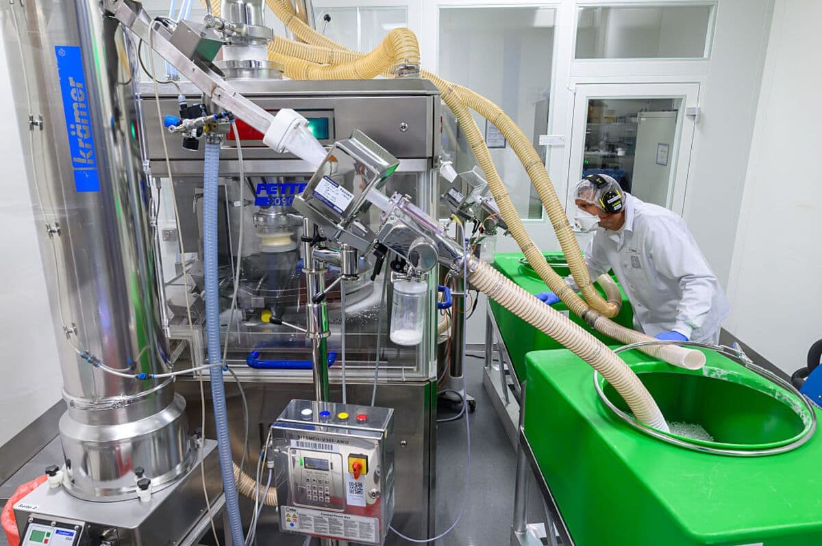 Merz Anticipates US Commitment to Trade Pact Amid German Drug Pricing Inquiry