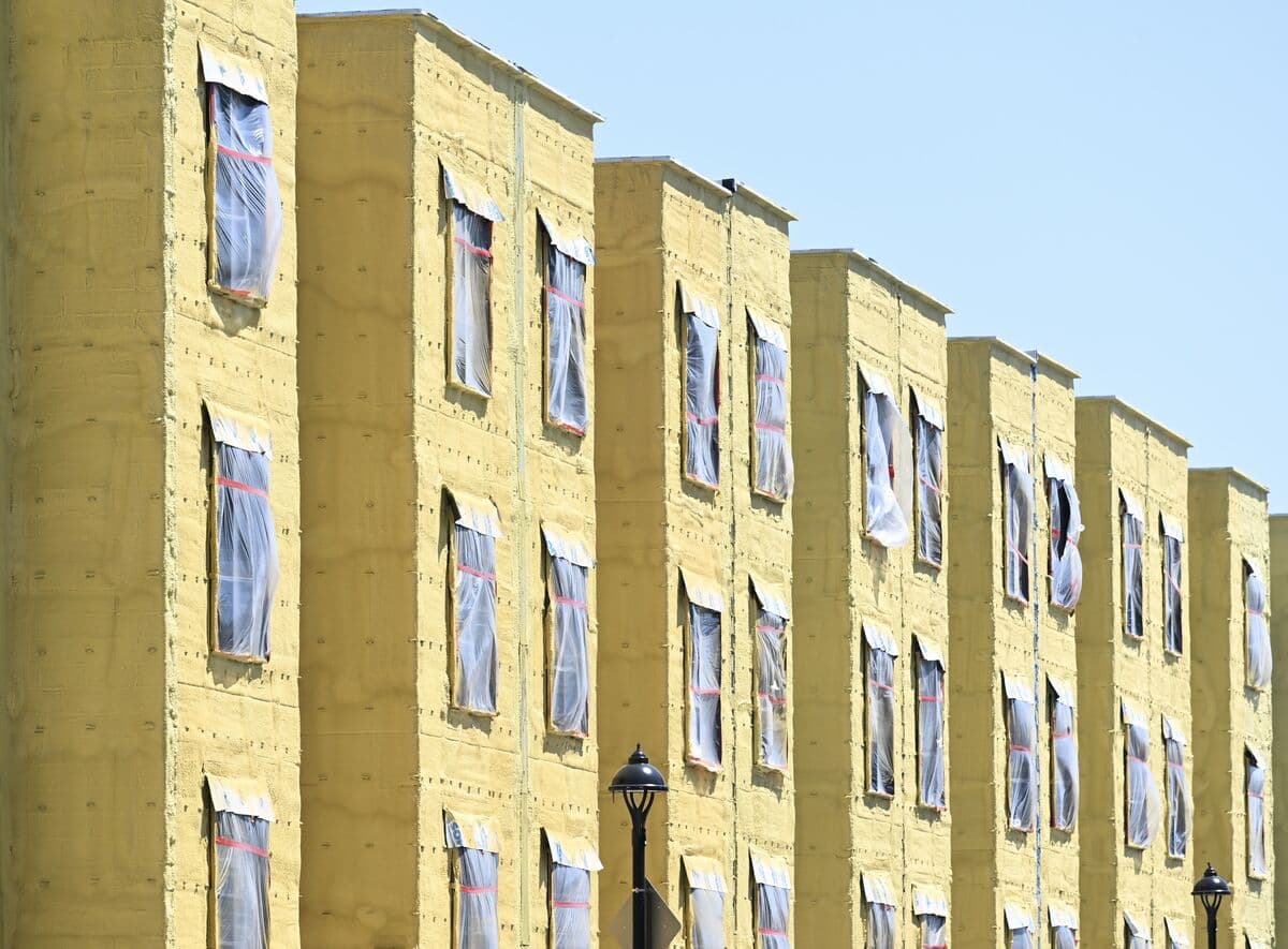 Strong Investor Demand for QXO's $3 Billion Junk Bond Sale to Acquire TopBuild